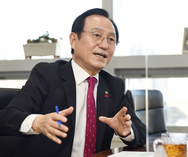 박상돈 천안시장은 임기 중 스타트업 기반 마련과 고품격 문화도시 조성을 꼭 이뤄내겠다고 강조했다.